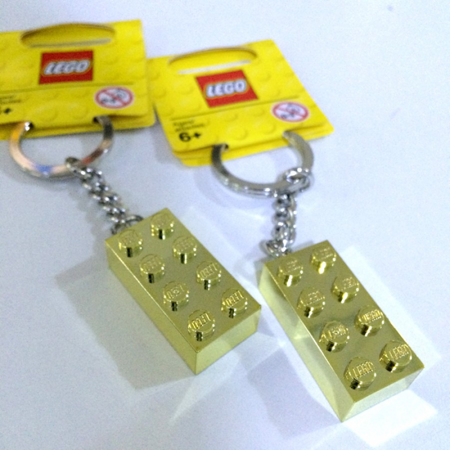 Jual lego keychain brick gold Lego 850808 | Shopee Indonesia