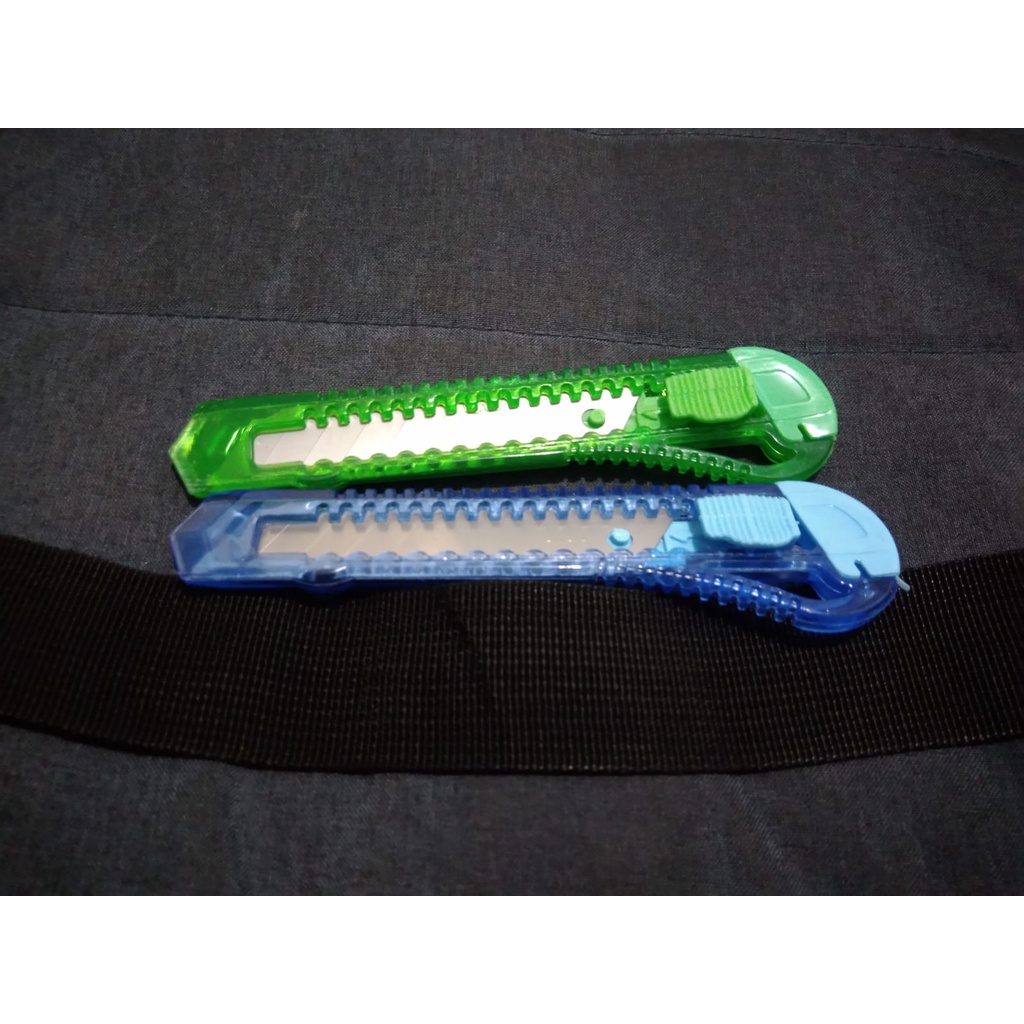 Jual Cutter besar isi 2 pcs | Shopee Indonesia