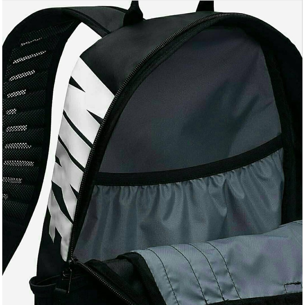 amazonbasics laptop backpack up to 17 inches Amazon Basics Travel Backpack,Carry-On with Compartment, 1.55 cu. ft. Capacity,Expandable for 10% Extra Space,Convertible & Shoulder ANNI25PACKS Holds up to 15.6 Color:Light Olive JanSport Polaris 33 Reviews