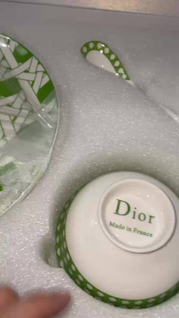 Jual DIOR VIP Plate Set Gift | Shopee Indonesia
