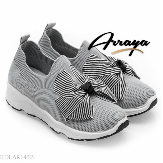 arraya flyknit sneakers