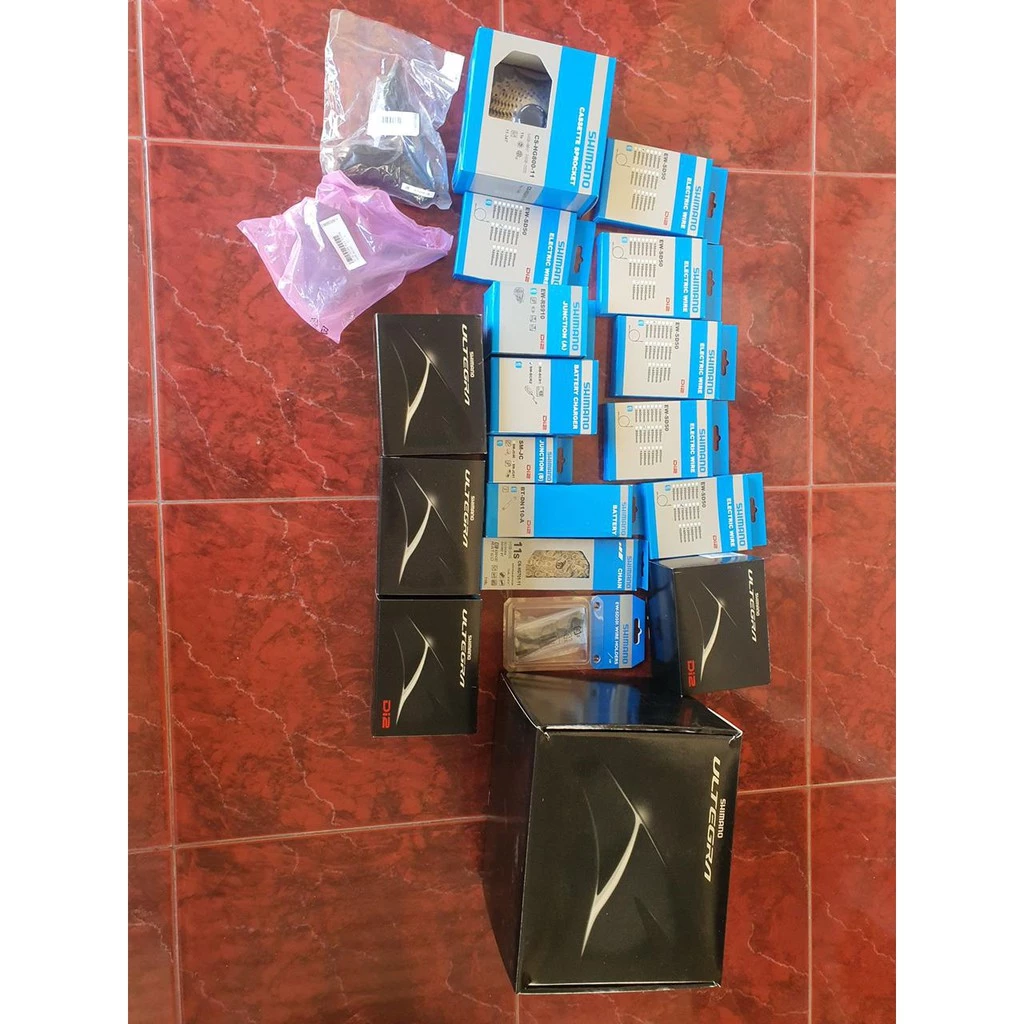 ULTEGRA DI2 R8050 RIMS BRAKE FULL SET BNIB | AutoStock