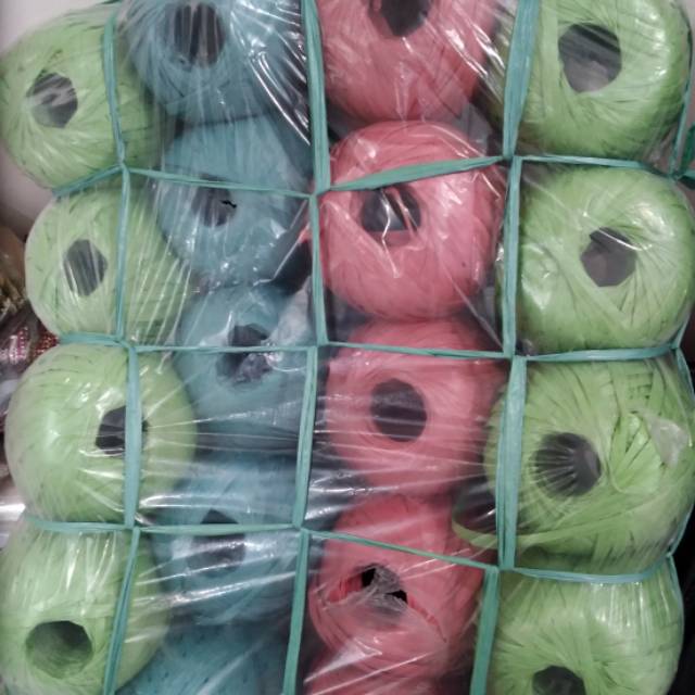 Jual Tali Rafia Jumbo 1 packs banyak pilihan warna | Shopee Indonesia