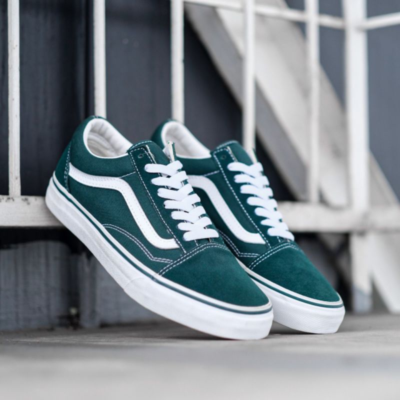 Ultramarine hotsell green vans