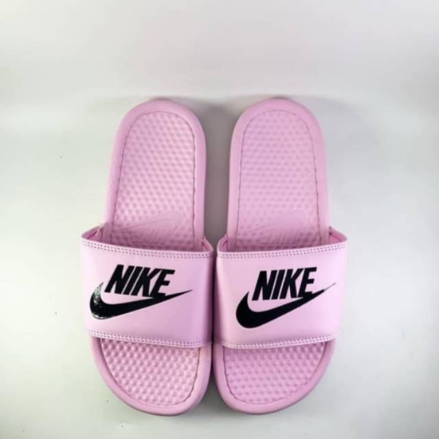 Sandal discount nike pink