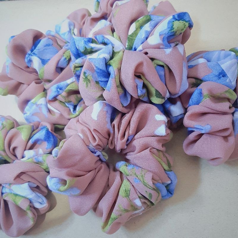Jual Scrunchie Vintage Floral / Ikat Rambut / Cepol Rambut | Shopee ...