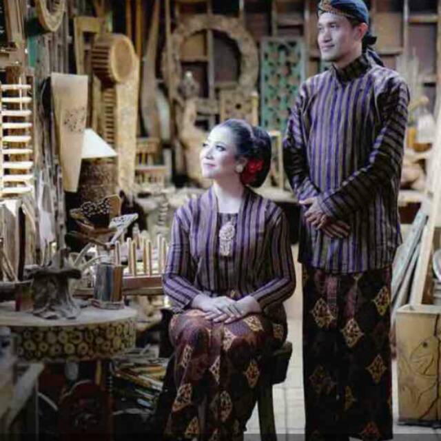 Jual Baju Surjan Kebaya Lurik Sarimbit Couple Jarik Blangkon Selop Murah Adat Jawa Pakaian