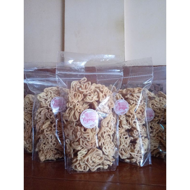 Jual Unthuk Yuyu Nyonya Snack Kue Akar Kelapa Manis Kemasan 350 Gram Shopee Indonesia