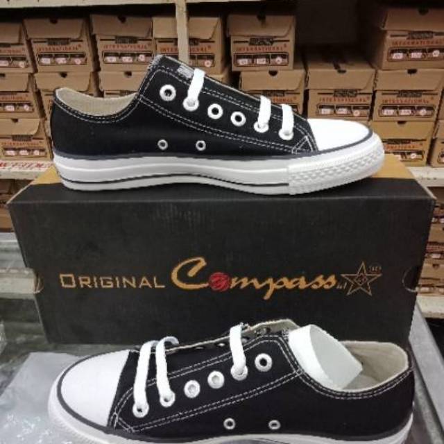 Jual Sepatu Compas id Original Hattrick OX-057/HI-056 Pendek/Tinggi ...