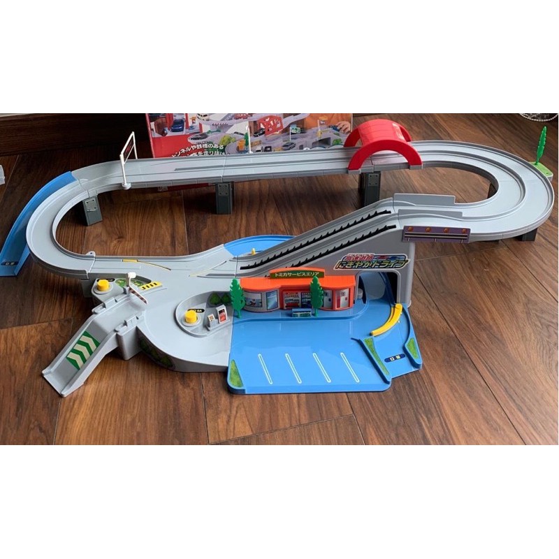 Takara Tomy Tomica Highway Pursuit Playset