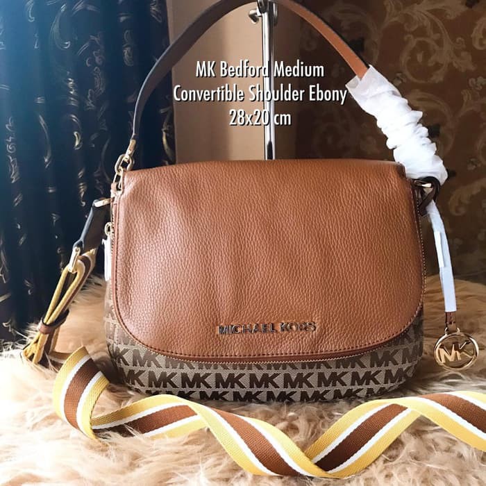 Jual MICHAEL KORS Bedford Signature Leather Medium Shoulder Flap Beige Eb Shopee Indonesia