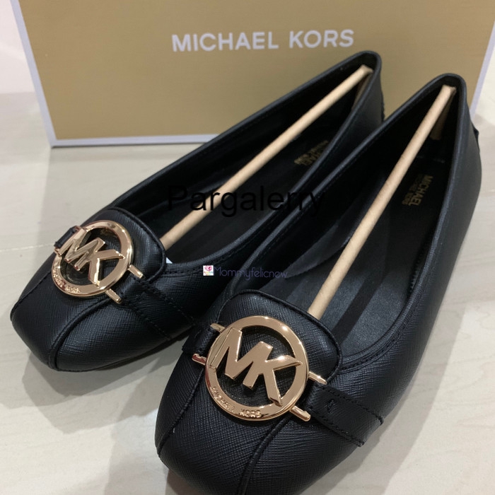 Harga flat shoes michael kors online