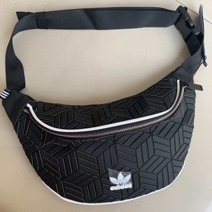 Jual Dijual Bumbag / Waist Bag Adidas X Issey Miyake SS19 Full Black