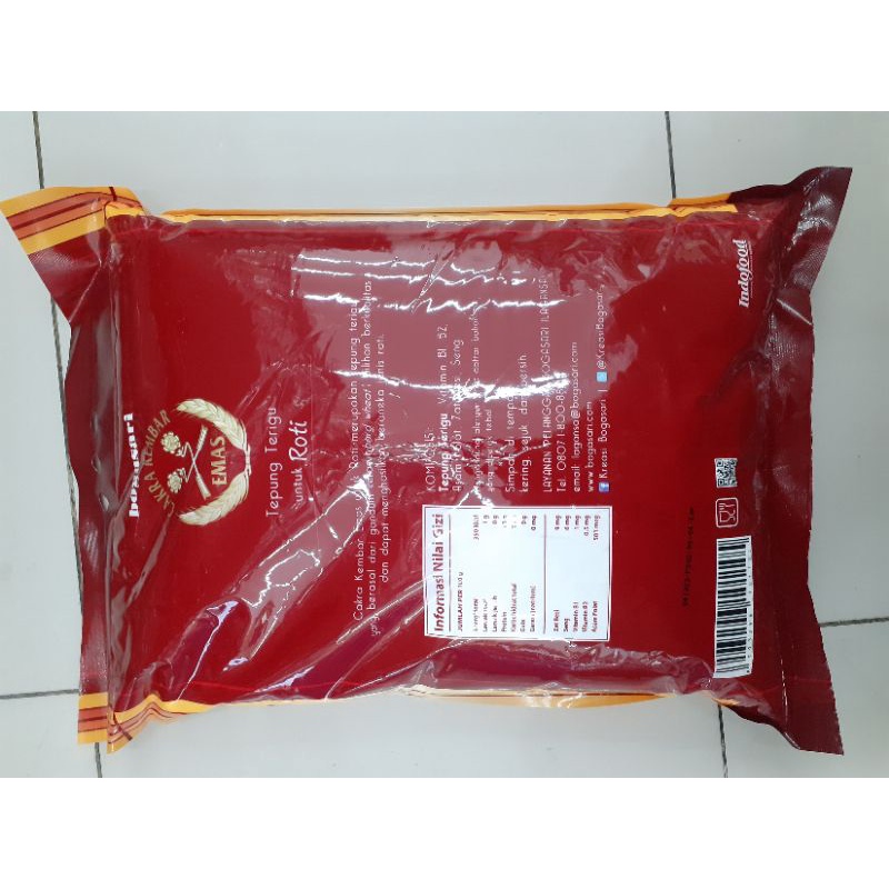 Jual Tepung Cakra Kembar Emas Roti Premium Tepung Roti Bogasari 5 kg ...
