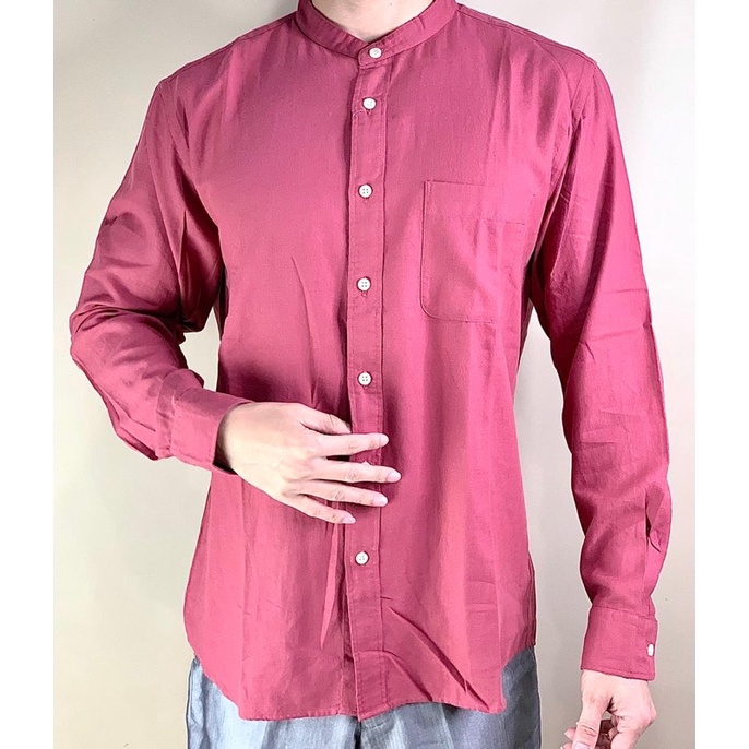 Details Solid Twill Kemeja Pria
