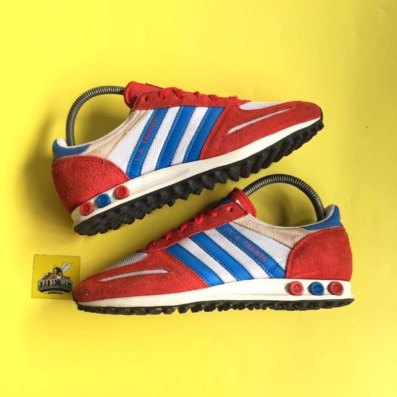 Sepatu adidas clearance la trainer merah