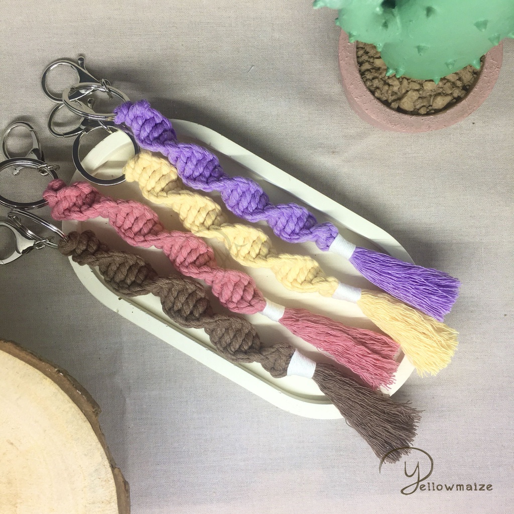 Jual DNA Spiral Macrame Keychain gantungan kunci dna helix spiral