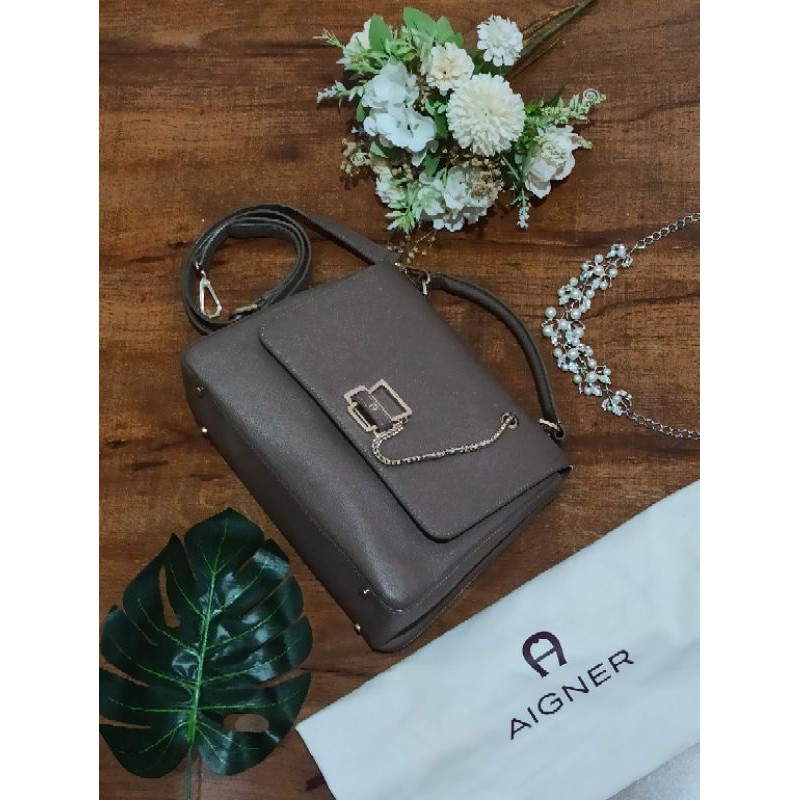 Aigner Isabella Medium Satchel Bag Tas Preloved