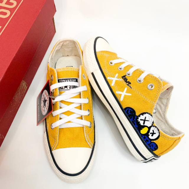 Jual ( READY ) SEPATU CONVERS KAWS PENDEK KUNING / YELLOW SERIES / MADE ...