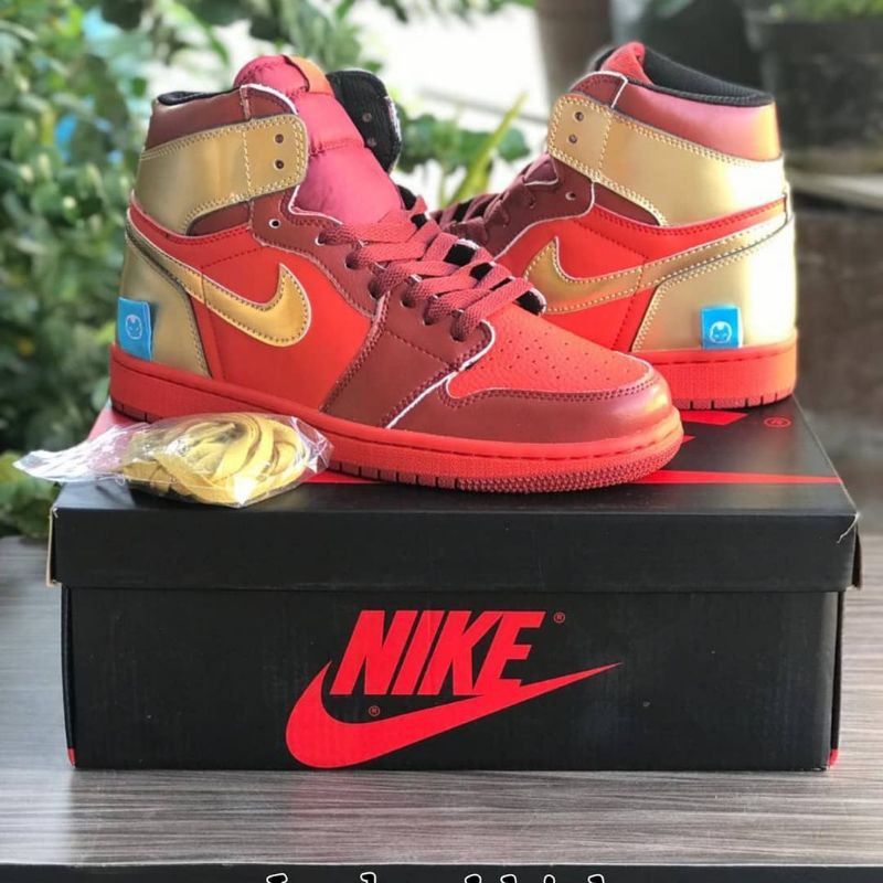 Sepatu Sneakers Pria Nike Air Jordan 1 Retro High AVENGERS IRON MAN RED METALIC GOLD