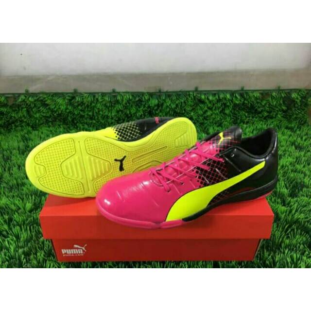 Sepatu futsal 2025 puma evospeed