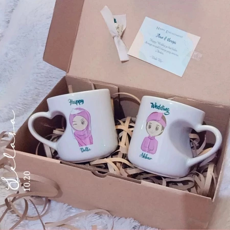 Hampers Mug Couple Hati // wedding gift // kado nikah, kado tunangan // bisa custon nama dan gambar