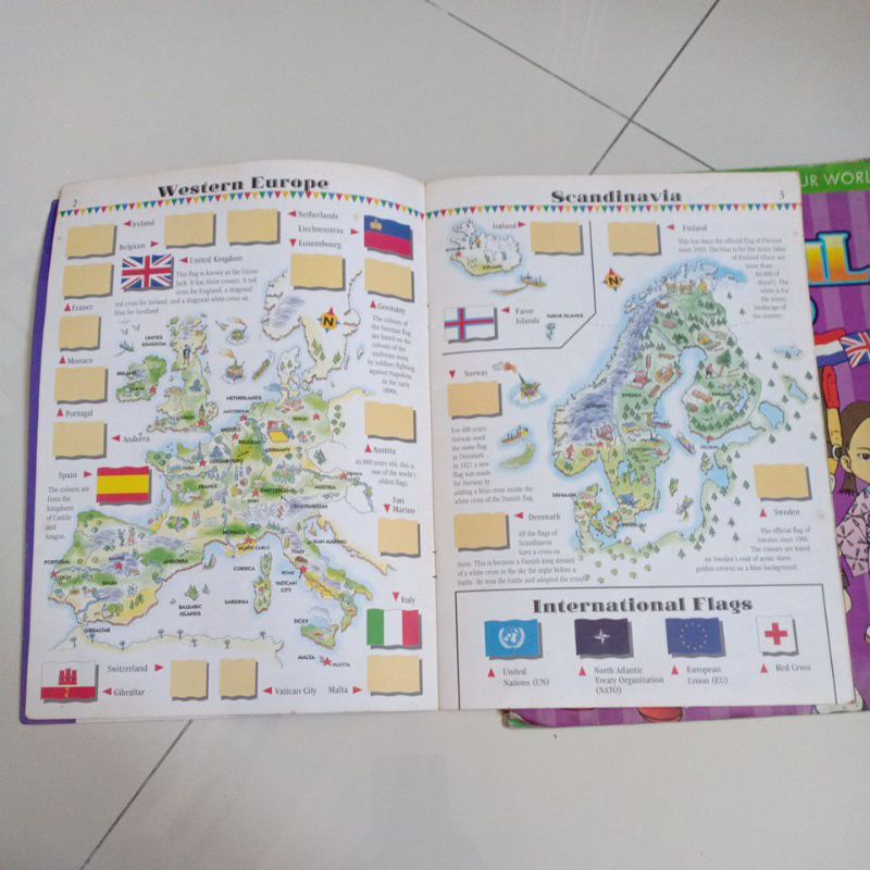 Jual PAKET Buku Anak-anak Inggris Atlas Flags of the World | Shopee ...