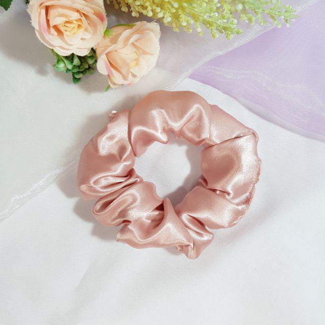 Jual Scrunchie Satin Part1sizebighair Tieikat Rambut Scrunchies Premium Shopee Indonesia 