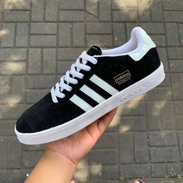 Adidas Gazelle Hitam