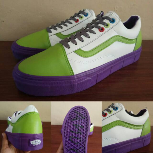 Sepatu vans toy story cheap original