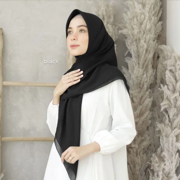 Femme Outfit Alicia Shawl Square (Hijab Segi Empat)