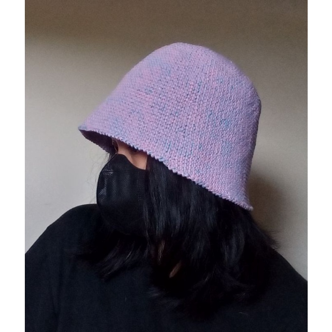 Jual Two-tone Korean Style Crochet Bungee Bucket Hat | Topi Rajut dua ...