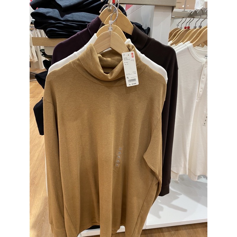 Kaos hotsell turtleneck uniqlo