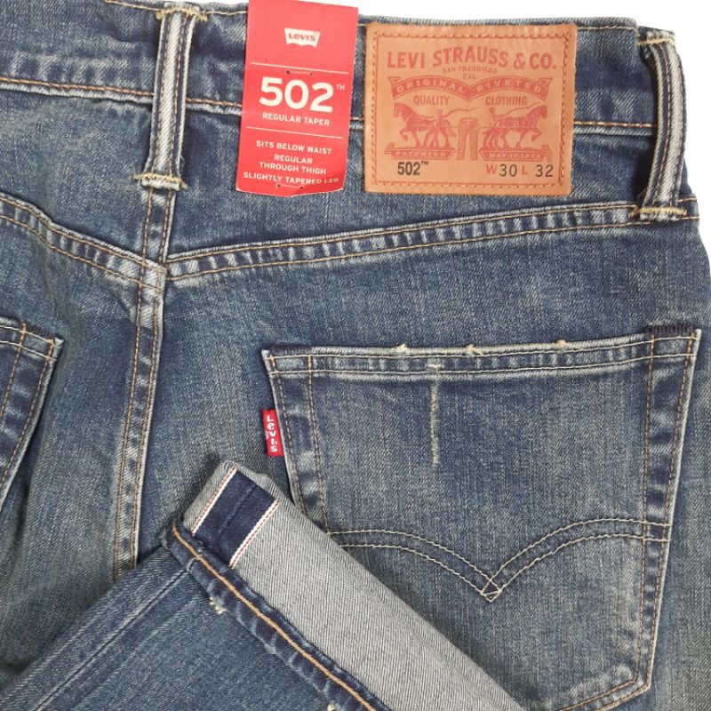 Levis 502 store selvedge