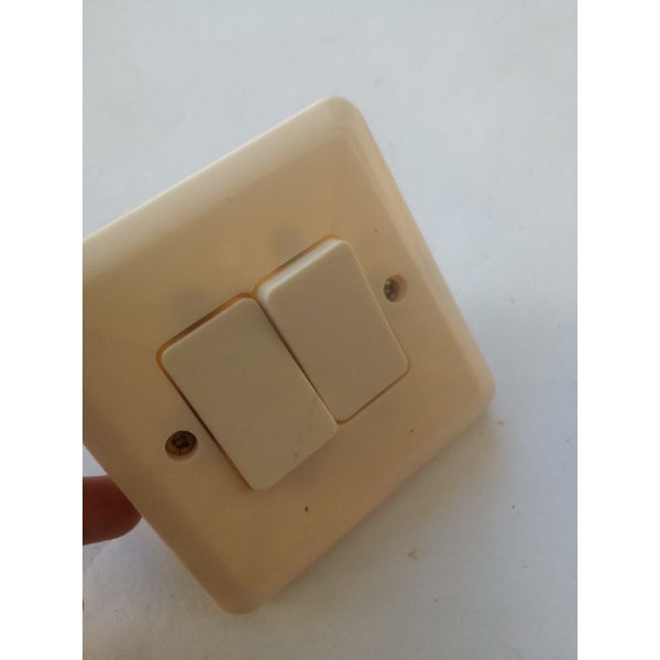 Jual saklar lampu on off / saklar lampu tempel / saklar lampu tembok ...