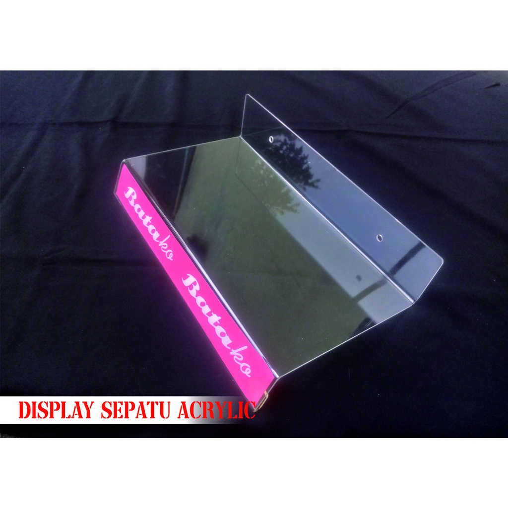 Jual DISPLAY SEPATU DINDING AKRILIK / PAJANGAN SEPATU UNTUK TOKO ...