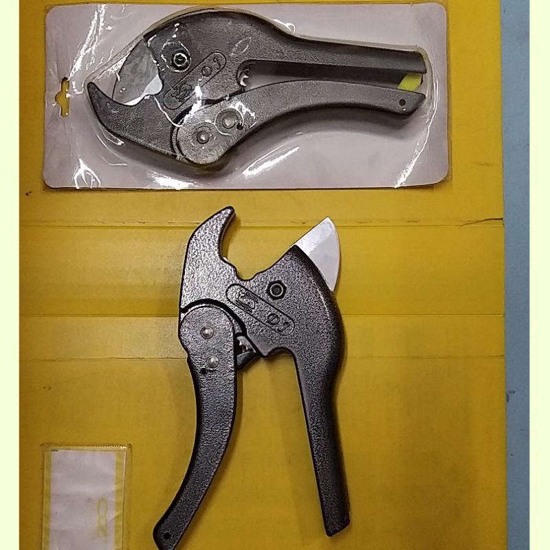 Jual GUNTING PIPA PVC/GUNTING PARALON/PVC PIPE CUTTER 42MM | Shopee ...