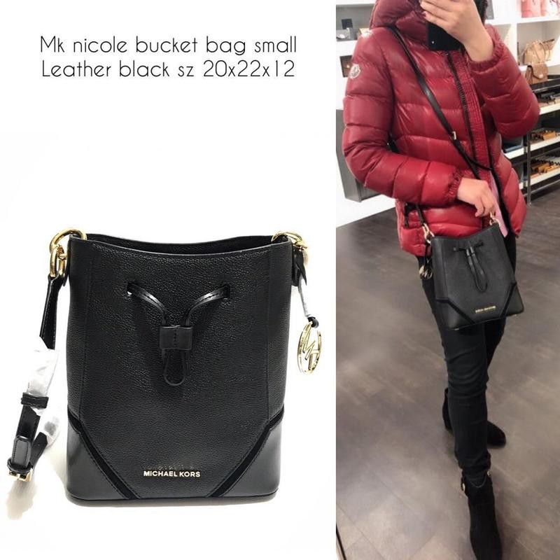 Jual tas michael kors nicole bucket bag small black Shopee Indonesia