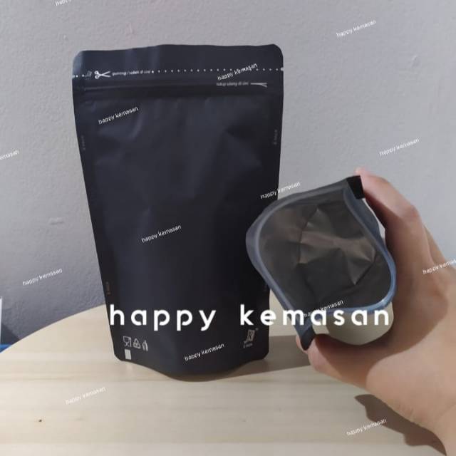 Jual Standing Pouch Super Hitam 500gr (14x23cm) - 100 pcs | Shopee ...