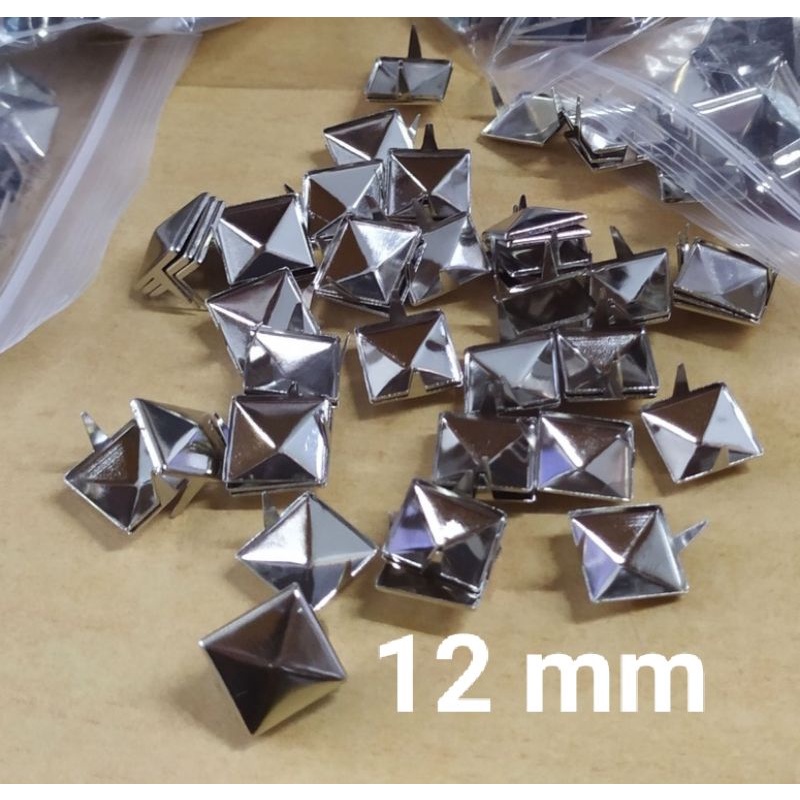 Jual 100 PCS SPIKE PIRAMID 12mm DAN 9mm //SPIKE PUNK PIRAMID //SPIKE ...