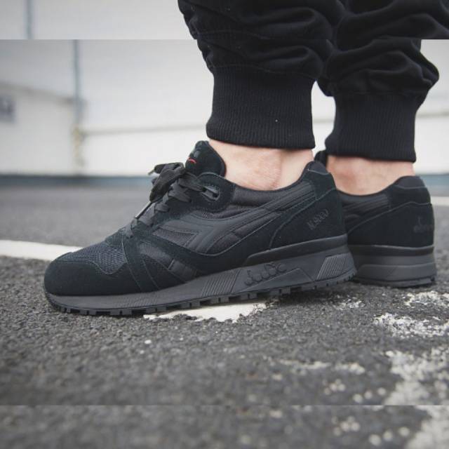 Jual DIADORA N9000 TRIPLE BLACK SUEDE Shopee Indonesia