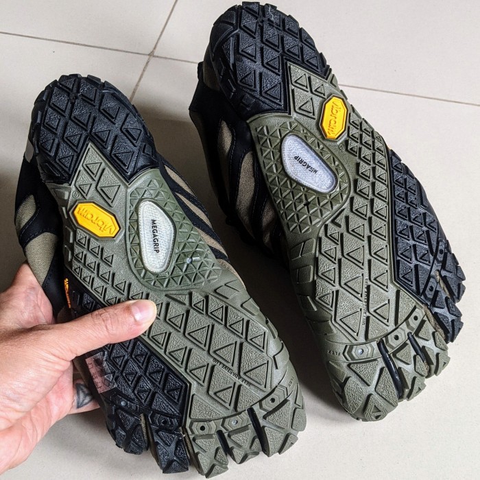 Jual vibram hot sale five fingers