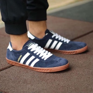 Sepatu adidas 2024 hamburg kw