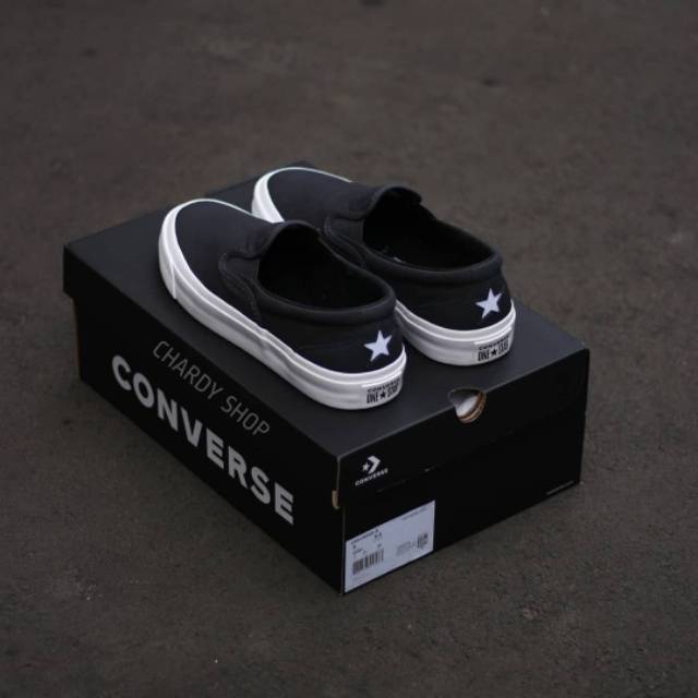 Slip on best sale converse one star