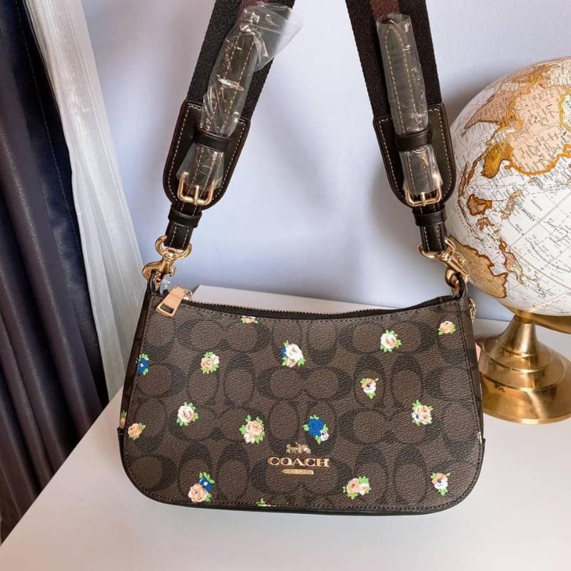 Jual Coach Jes Baguette In Signature Canvas With Vintage Mini Rose ...