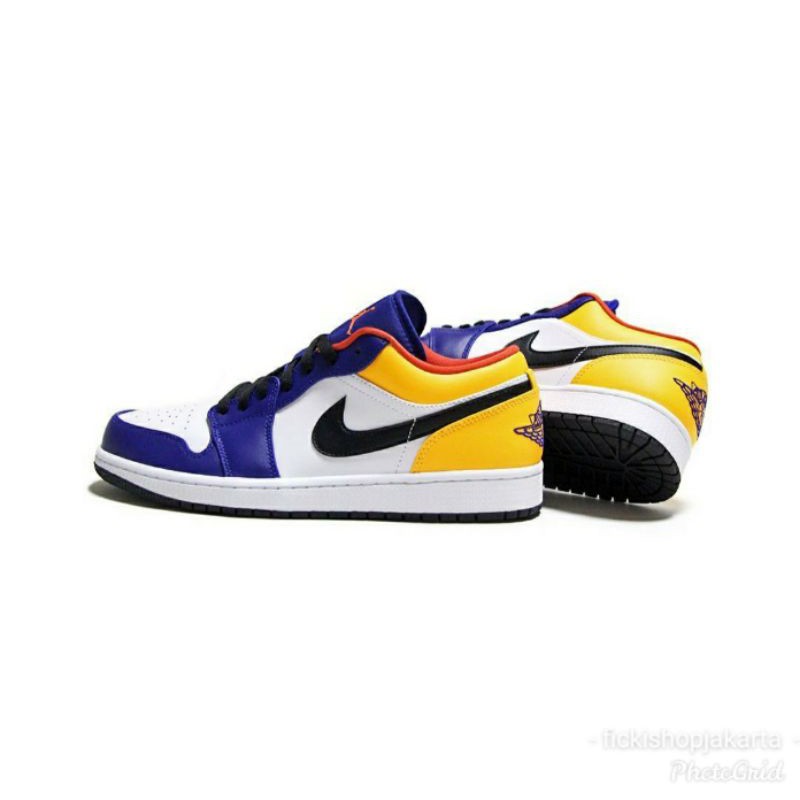 beli sepatu nike air jordan