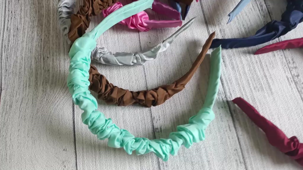 Jual bando scrunchie nagita slavina / bando awan / bando ruffles ...