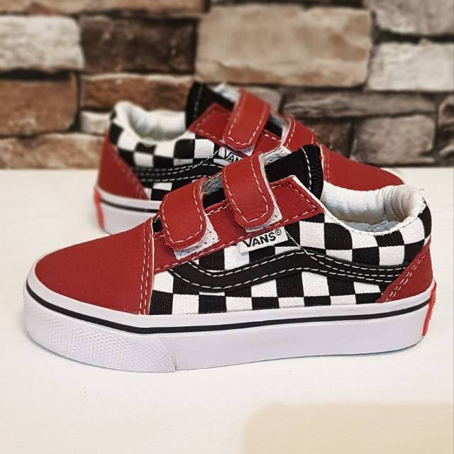 Maroon on sale velcro vans