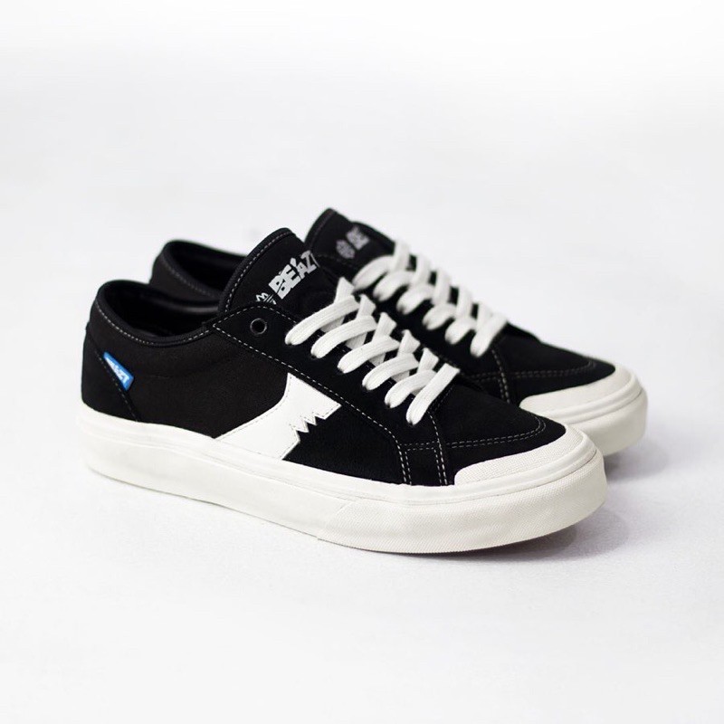 Jual sepatu beazt radix black white | Shopee Indonesia