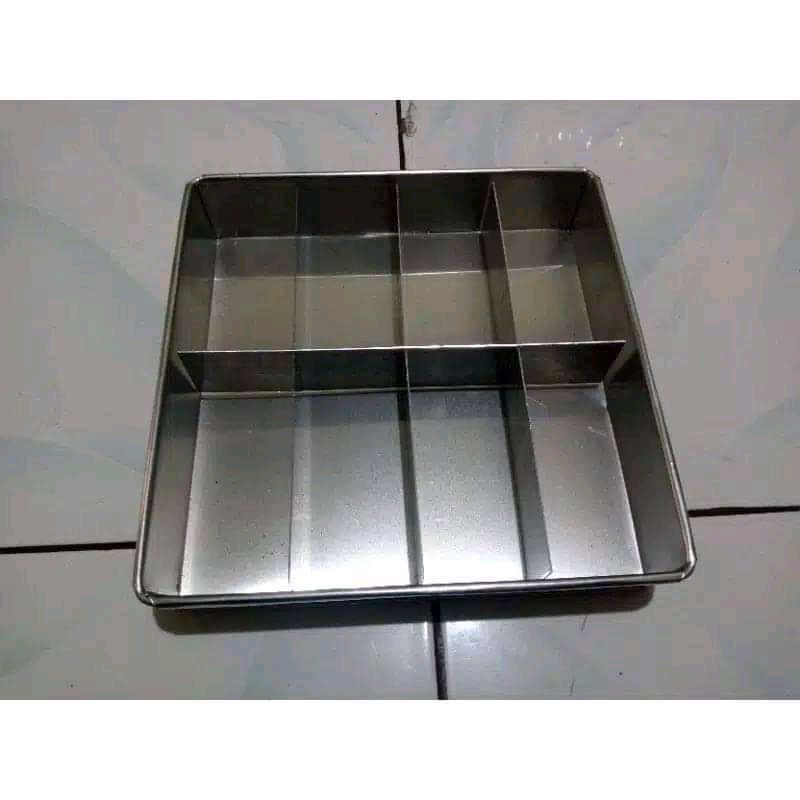 Jual loyang sekat brownies 20x20 isi 8 kotak Shopee Indonesia